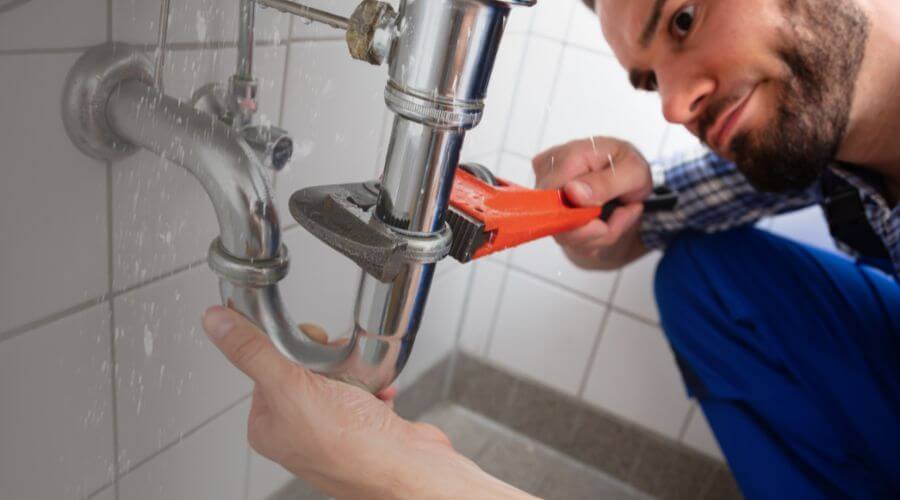 Expert burst pipe repair services in Clermont, KY